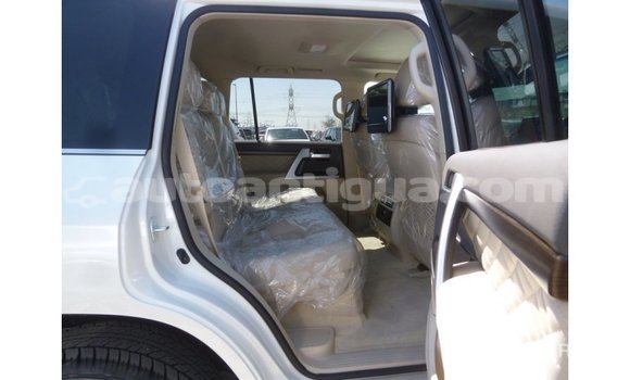 Buy Import Toyota Land Cruiser White Car in Import - Dubai in Antigua Buy Import Toyota Land Cruiser White Car in Import - Dubai in Antigua