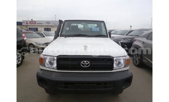 Buy Import Toyota Land Cruiser White Car in Import - Dubai in Antigua Buy Import Toyota Land Cruiser White Car in Import - Dubai in Antigua