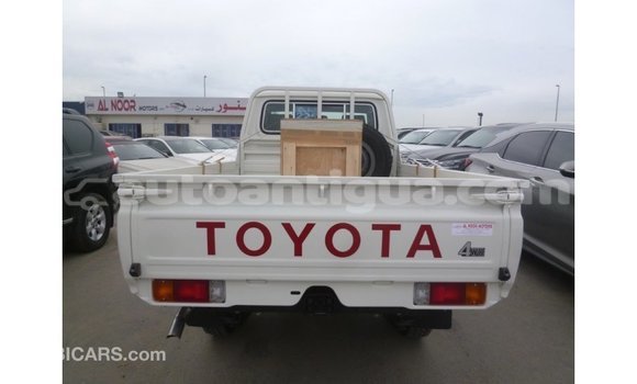 Buy Import Toyota Land Cruiser White Car in Import - Dubai in Antigua Buy Import Toyota Land Cruiser White Car in Import - Dubai in Antigua