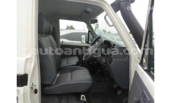 Buy Import Toyota Land Cruiser White Car in Import - Dubai in Antigua Buy Import Toyota Land Cruiser White Car in Import - Dubai in Antigua