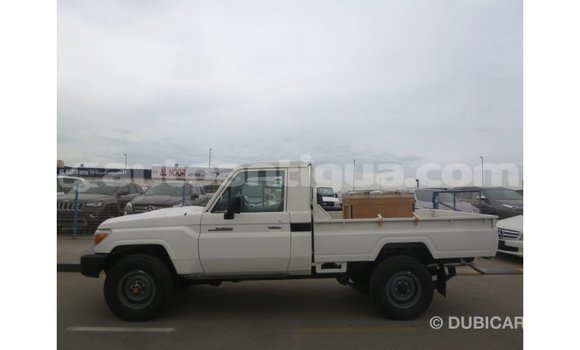 Buy Import Toyota Land Cruiser White Car in Import - Dubai in Antigua Buy Import Toyota Land Cruiser White Car in Import - Dubai in Antigua