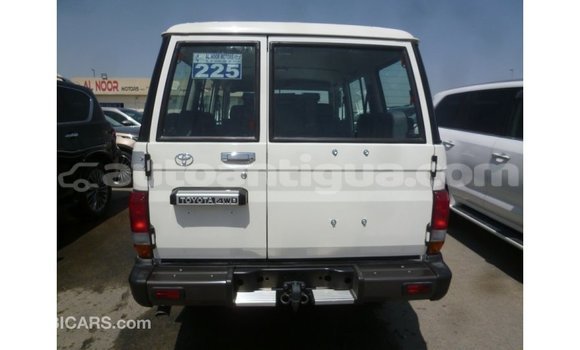 Buy Import Toyota Land Cruiser White Car in Import - Dubai in Antigua Buy Import Toyota Land Cruiser White Car in Import - Dubai in Antigua