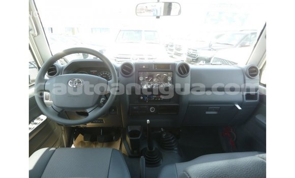 Buy Import Toyota Land Cruiser White Car in Import - Dubai in Antigua Buy Import Toyota Land Cruiser White Car in Import - Dubai in Antigua