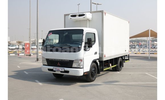 Buy Import Mitsubishi L400 White Truck in Import - Dubai in Antigua