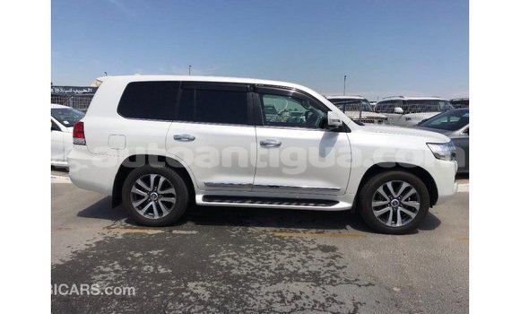 Buy Import Toyota Land Cruiser White Car in Import - Dubai in Antigua Buy Import Toyota Land Cruiser White Car in Import - Dubai in Antigua