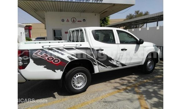 Buy Import Mitsubishi L200 White Car in Import - Dubai in Antigua Buy Import Mitsubishi L200 White Car in Import - Dubai in Antigua