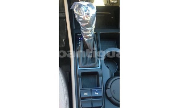 Buy Import Hyundai Tucson White Car in Import - Dubai in Antigua Buy Import Hyundai Tucson White Car in Import - Dubai in Antigua