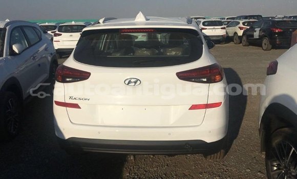 Buy Import Hyundai Tucson White Car in Import - Dubai in Antigua Buy Import Hyundai Tucson White Car in Import - Dubai in Antigua