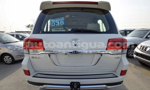 Buy Import Toyota Land Cruiser White Car in Import - Dubai in Antigua Buy Import Toyota Land Cruiser White Car in Import - Dubai in Antigua