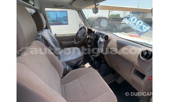 Buy Import Toyota Land Cruiser White Car in Import - Dubai in Antigua Buy Import Toyota Land Cruiser White Car in Import - Dubai in Antigua