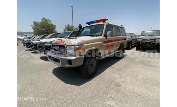 Buy Import Toyota Land Cruiser White Car in Import - Dubai in Antigua Buy Import Toyota Land Cruiser White Car in Import - Dubai in Antigua