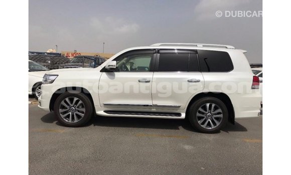 Buy Import Toyota Land Cruiser White Car in Import - Dubai in Antigua Buy Import Toyota Land Cruiser White Car in Import - Dubai in Antigua