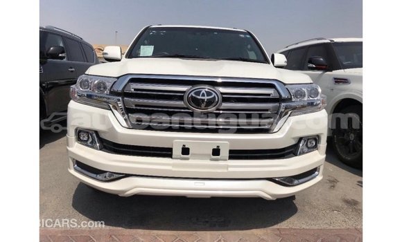 Buy Import Toyota Land Cruiser White Car in Import - Dubai in Antigua Buy Import Toyota Land Cruiser White Car in Import - Dubai in Antigua