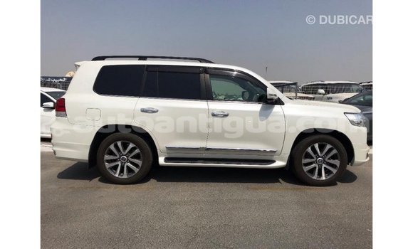 Buy Import Toyota Land Cruiser White Car in Import - Dubai in Antigua Buy Import Toyota Land Cruiser White Car in Import - Dubai in Antigua