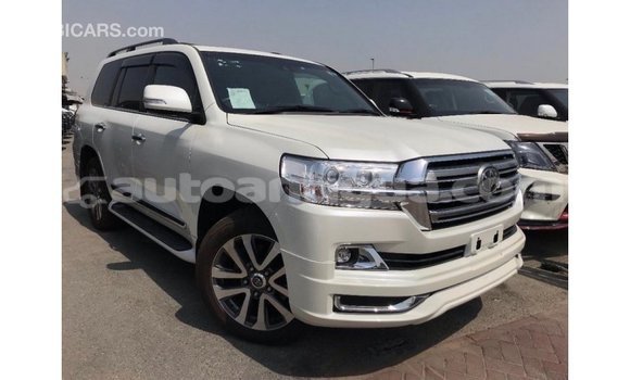 Buy Import Toyota Land Cruiser White Car in Import - Dubai in Antigua Buy Import Toyota Land Cruiser White Car in Import - Dubai in Antigua