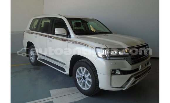 Buy Import Toyota Land Cruiser White Car in Import - Dubai in Antigua Buy Import Toyota Land Cruiser White Car in Import - Dubai in Antigua