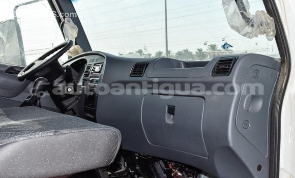 Buy Import Mercedes-Benz 190 (W201) White Car in Import - Dubai in Antigua Buy Import Mercedes-Benz 190 (W201) White Car in Import - Dubai in Antigua