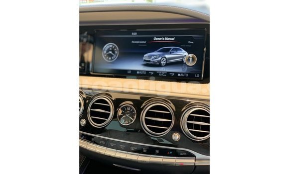 Buy Import Mercedes-Benz 190 (W201) White Car in Import - Dubai in Antigua Buy Import Mercedes-Benz 190 (W201) White Car in Import - Dubai in Antigua