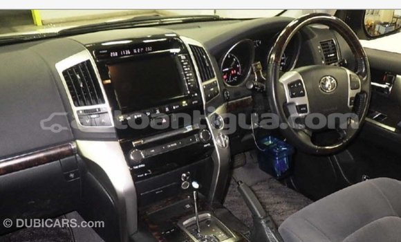 Buy Import Toyota Land Cruiser White Car in Import - Dubai in Antigua Buy Import Toyota Land Cruiser White Car in Import - Dubai in Antigua