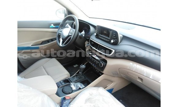 Buy Import Hyundai Tucson White Car in Import - Dubai in Antigua Buy Import Hyundai Tucson White Car in Import - Dubai in Antigua