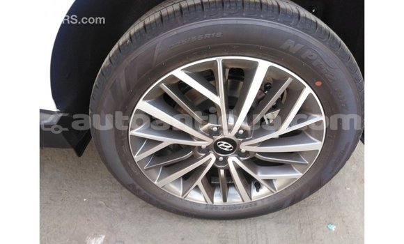 Buy Import Hyundai Tucson White Car in Import - Dubai in Antigua Buy Import Hyundai Tucson White Car in Import - Dubai in Antigua