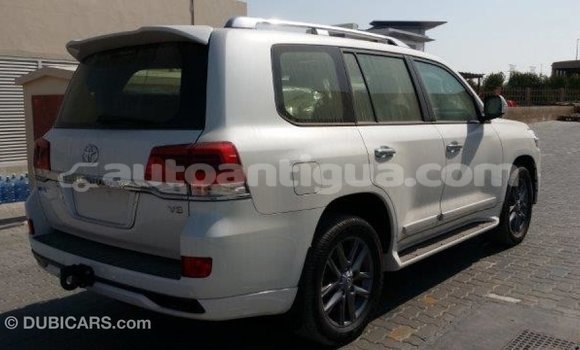 Buy Import Toyota Land Cruiser White Car in Import - Dubai in Antigua Buy Import Toyota Land Cruiser White Car in Import - Dubai in Antigua