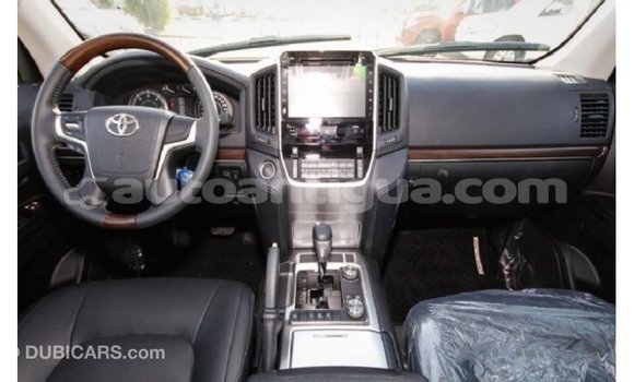 Buy Import Toyota Land Cruiser White Car in Import - Dubai in Antigua Buy Import Toyota Land Cruiser White Car in Import - Dubai in Antigua