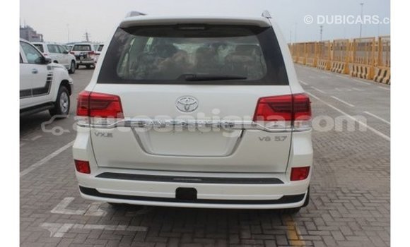 Buy Import Toyota Land Cruiser White Car in Import - Dubai in Antigua Buy Import Toyota Land Cruiser White Car in Import - Dubai in Antigua