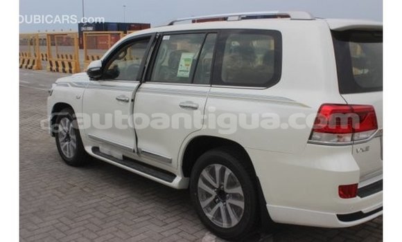 Buy Import Toyota Land Cruiser White Car in Import - Dubai in Antigua Buy Import Toyota Land Cruiser White Car in Import - Dubai in Antigua