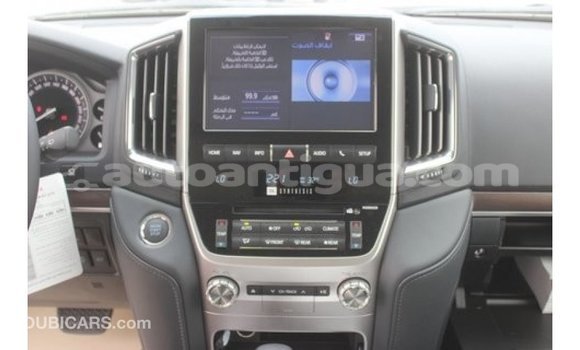 Buy Import Toyota Land Cruiser White Car in Import - Dubai in Antigua Buy Import Toyota Land Cruiser White Car in Import - Dubai in Antigua
