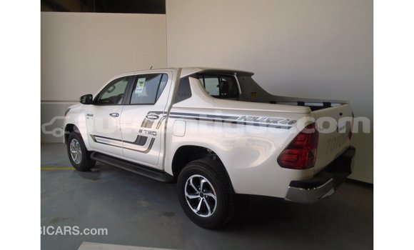 Buy Import Toyota Hilux White Car in Import - Dubai in Antigua Buy Import Toyota Hilux White Car in Import - Dubai in Antigua