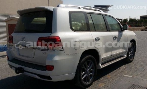 Buy Import Toyota Land Cruiser White Car in Import - Dubai in Antigua Buy Import Toyota Land Cruiser White Car in Import - Dubai in Antigua