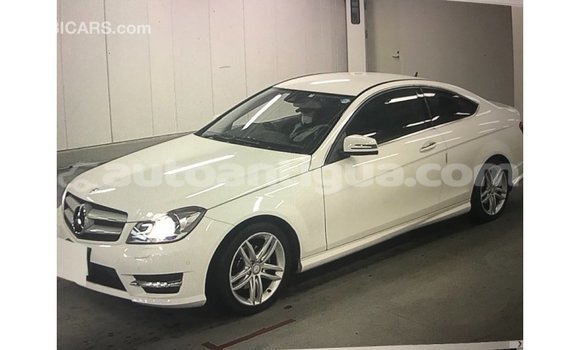 Buy Import Mercedes-Benz 190 (W201) White Car in Import - Dubai in Antigua Buy Import Mercedes-Benz 190 (W201) White Car in Import - Dubai in Antigua