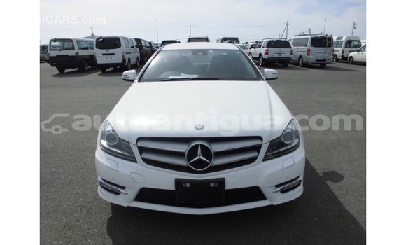 Buy Import Mercedes-Benz 190 (W201) White Car in Import - Dubai in Antigua Buy Import Mercedes-Benz 190 (W201) White Car in Import - Dubai in Antigua
