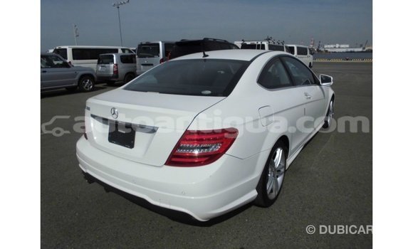 Buy Import Mercedes-Benz 190 (W201) White Car in Import - Dubai in Antigua Buy Import Mercedes-Benz 190 (W201) White Car in Import - Dubai in Antigua