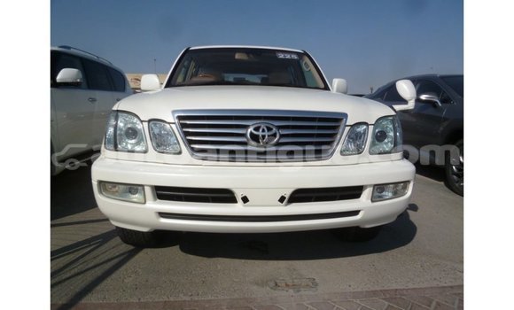 Buy Import Toyota Land Cruiser White Car in Import - Dubai in Antigua Buy Import Toyota Land Cruiser White Car in Import - Dubai in Antigua