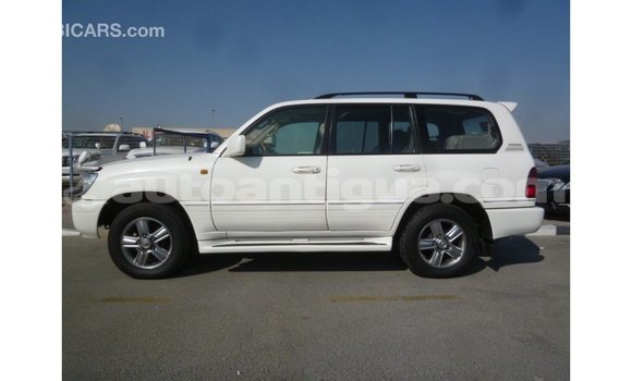 Buy Import Toyota Land Cruiser White Car in Import - Dubai in Antigua Buy Import Toyota Land Cruiser White Car in Import - Dubai in Antigua