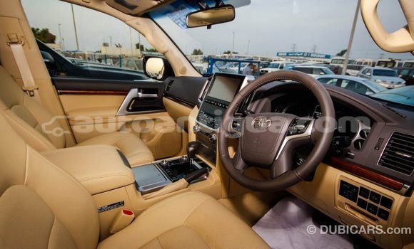 Buy Import Toyota Land Cruiser White Car in Import - Dubai in Antigua Buy Import Toyota Land Cruiser White Car in Import - Dubai in Antigua
