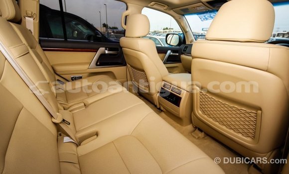 Buy Import Toyota Land Cruiser White Car in Import - Dubai in Antigua Buy Import Toyota Land Cruiser White Car in Import - Dubai in Antigua