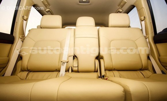 Buy Import Toyota Land Cruiser White Car in Import - Dubai in Antigua Buy Import Toyota Land Cruiser White Car in Import - Dubai in Antigua