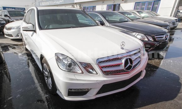 Buy Import Mercedes-Benz 200 White Car in Import - Dubai in Antigua Buy Import Mercedes-Benz 200 White Car in Import - Dubai in Antigua