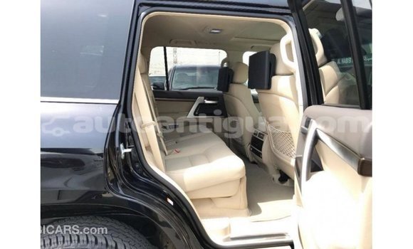 Buy Import Toyota Land Cruiser Black Car in Import - Dubai in Antigua Buy Import Toyota Land Cruiser Black Car in Import - Dubai in Antigua